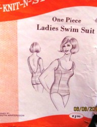 151 1968 ONE PC LADIES STRETCH SWIM SUIT PATTERN 14-18