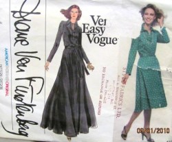 1730 Vogue Diane VON FURSTENBERG KNIT FLARE DRESS LENGTHS PATTERN 16, 12 choice