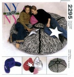 2295 MCCALLS JR NY PILLOW-CHAIR, SHAPED PILLOWS, FLOOR PILLOW PATTERN