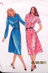 3135 70S BUTTON SS-LS COLLAR TUCK DRESS PATTERN 8