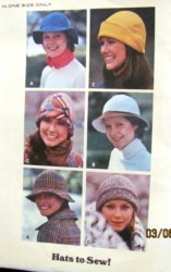3319 1970s BRIM SECTION/BEANIE STYLE HATS PATTERN ONE SIZE
