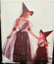 3588 MOM & DTR GLAMOROUS WITCH COSTUME PATTERN XS-XL