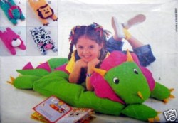 3721 337 BUTTERICK DINOSAUR, COW, LION,BEAR 20X25'' PILLOW COVER PATTERN
