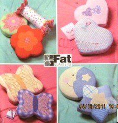 4206 8 FAT QUARTERS SHAPED NOVELTY PILLOWS PATTERN