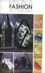 4935 5 LINED TOTE/HANDBAGS, 3'' CHARMS PATTERN