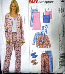 4979 PJS,CAMISOLE,NIGHTGOWN,SLIPPERS PATTERN XS-MD,L-XL