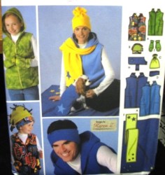 5333 SIMPLICITY UNISEX FAMILY HATS, MITTS, SCARF, BLANKET, DOG COAT PATTERN