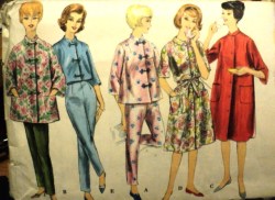 5412 BUTTON ROBE 2 LENGTHS,PAJAMA TOPS,PANTS PATTERN LG 18-20