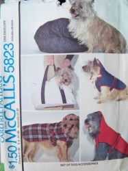 5823 1977 SM-LG DOGGIE COATS,BED,TOTES PATTERN