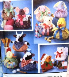7043 PUFFY SANTA  BEAR,CAT, BUNNY, MOUSE, BULL,CHICK PATTERN