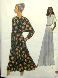 7125 VOG 70S LONGER FLARE DOLMAN DRESS LENGTHS PATTERN 12