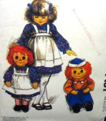8078  MCCALLS 7131 3998 36'' CHILD SIZE RAGGEDY ANN, ANDY DOLLS, APRON PATTERN uncut