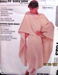 7823 EASY 1981 WRAP PROPORTIONED PONCHO 3 PC PATTERN
