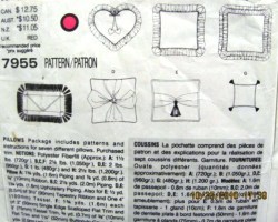 7955 7 VOGUE  SHAPED PILLOWS PATTERN