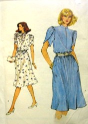 8258 VOGUE 70S SOFT LOOSE SS PULLOVER COLLAR DRESS PATTERN 6-10