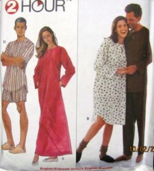 88463  SIMPLICITY 2 HR UNISEX  NITESHIRT, SLEEPWEAR CAFTAN,  PJS PATTERN XS- MED UNCUT