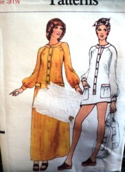 8604 VOGUE RAGLAN BUTTON COVER UP MINI-MAXI LENGTHS PATTERN 8