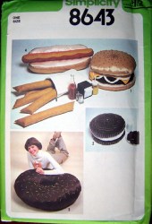 8643 SIMPLICITY JUNK FOOD, FRIES-BAG, BURGER, DONUT, COOKIE 78 PILLOW PATTERN
