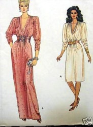 8711 VOGUE PULLOVER LONG SLEEVE STRAIGHT  DEEP V-DRESS LENGTHS PATTERN 8-12 or 14 to 18 choice  UNCUT