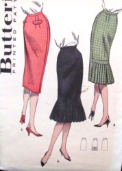 8792 1950s SLIM SKIRTS,LOWER PLEAT PATTERN WST 28'' HIP 38''