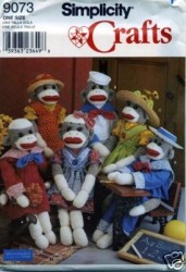 9073 22'' OLD FASHION SOCK MONKEY DOLLS, CLOTHES PATTERN