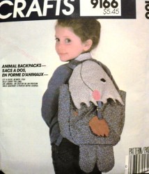 9166 MCCALLS DUCK, BEAVER, FISH ANIMAL BACKPACKS PATTERN