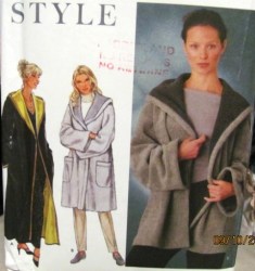 9401 SIMPLICITY RELAXED FIT HOODED COAT, JACKET LENGTHS, REVERSE PATTERN XS-XL