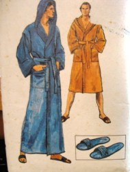 9616 VOGUE 70S MEN'S HOODED WRAP ROBE LENGTHS, SLIPPERS PATTERN MEDIUM