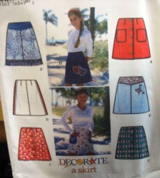 9652 GIRL DECORATE A-LINE MINI SKIRT,FRINGE/APPLQ PATTERN 12-14
