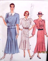 9842 VOGUE BOXY TUCK SS-LS TOP,LONG PLEAT SKIRT PATTERN 12