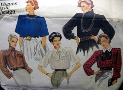 1581 VOGUE LOOSE BACK BUTTON SS-LS BLOUSE 85 PATTERN 8, 10, 12 choice