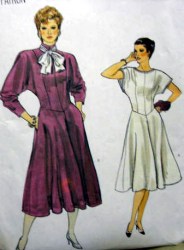 8556 VOGUE SHAPED WAIST FLARE DRESS LENGTHS 70S PATTERN  6-10 or 12-16 choice