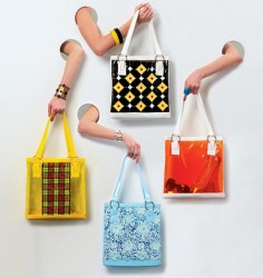 8917 4 VOGUE CONTRAST APPLIQUE/ OVERLAY/ STRAP BAGS PATTERN