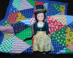 7" INTERNATIONAL BLONDE BRAIDED AUSTRIAN DOLL, ORIGINAL OUTFIT, PONGAU TAG