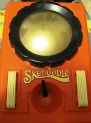 1979 SKEDOODLE LIKE ETCH A SKETCH,SHAPE STENCILS GAME